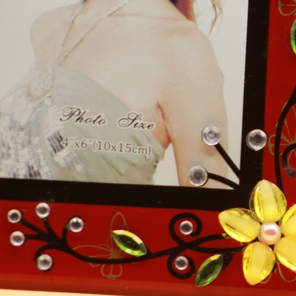 Two sets of Beautiful Red Glass 4" x 6" Photo Picture Frame with Flowers and But - Picture 10 of 11